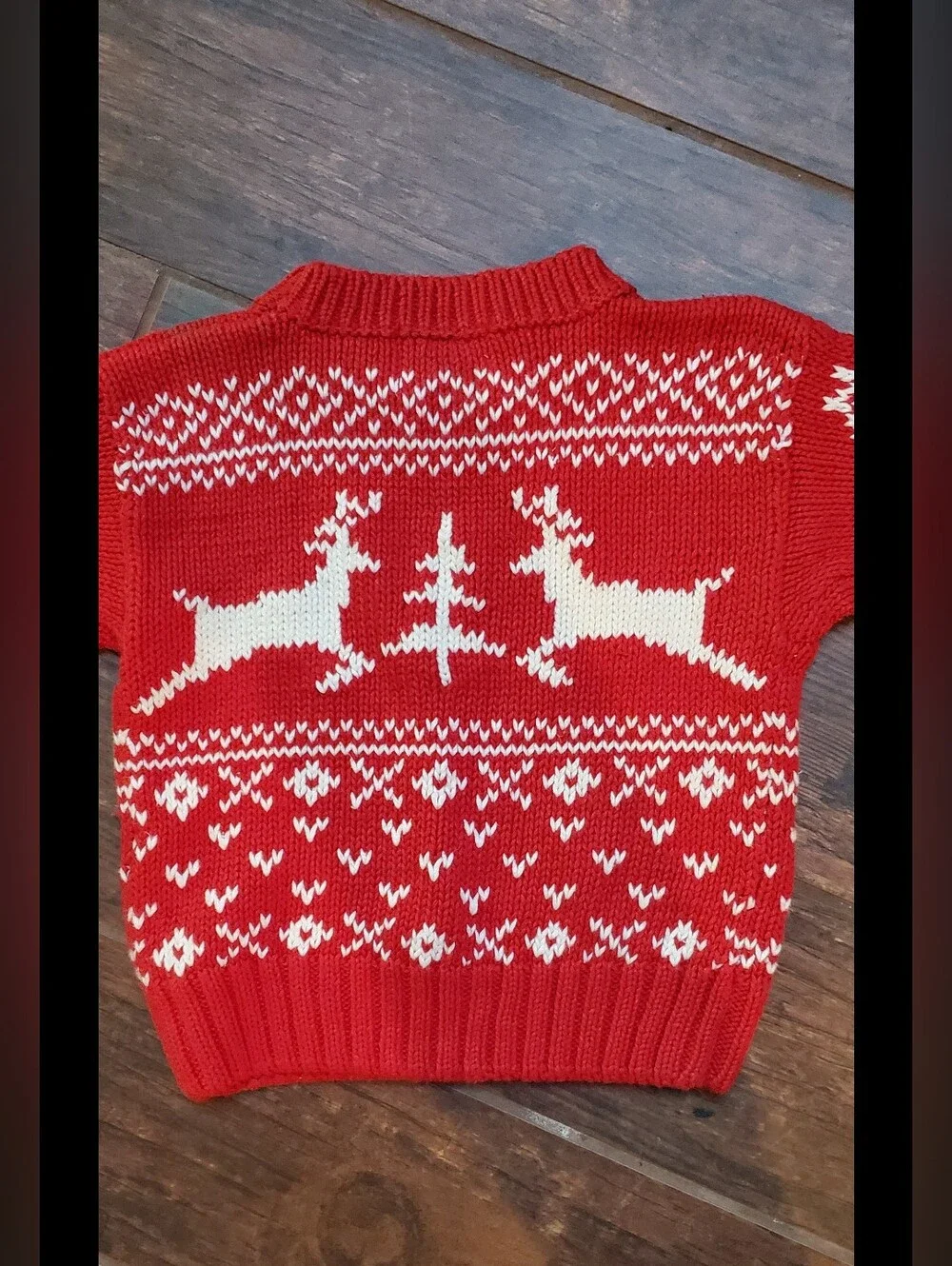 Kitestrings festive red
